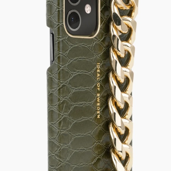 Ideal of Sweden Green Snake iPhone case - Picture 4 of 5